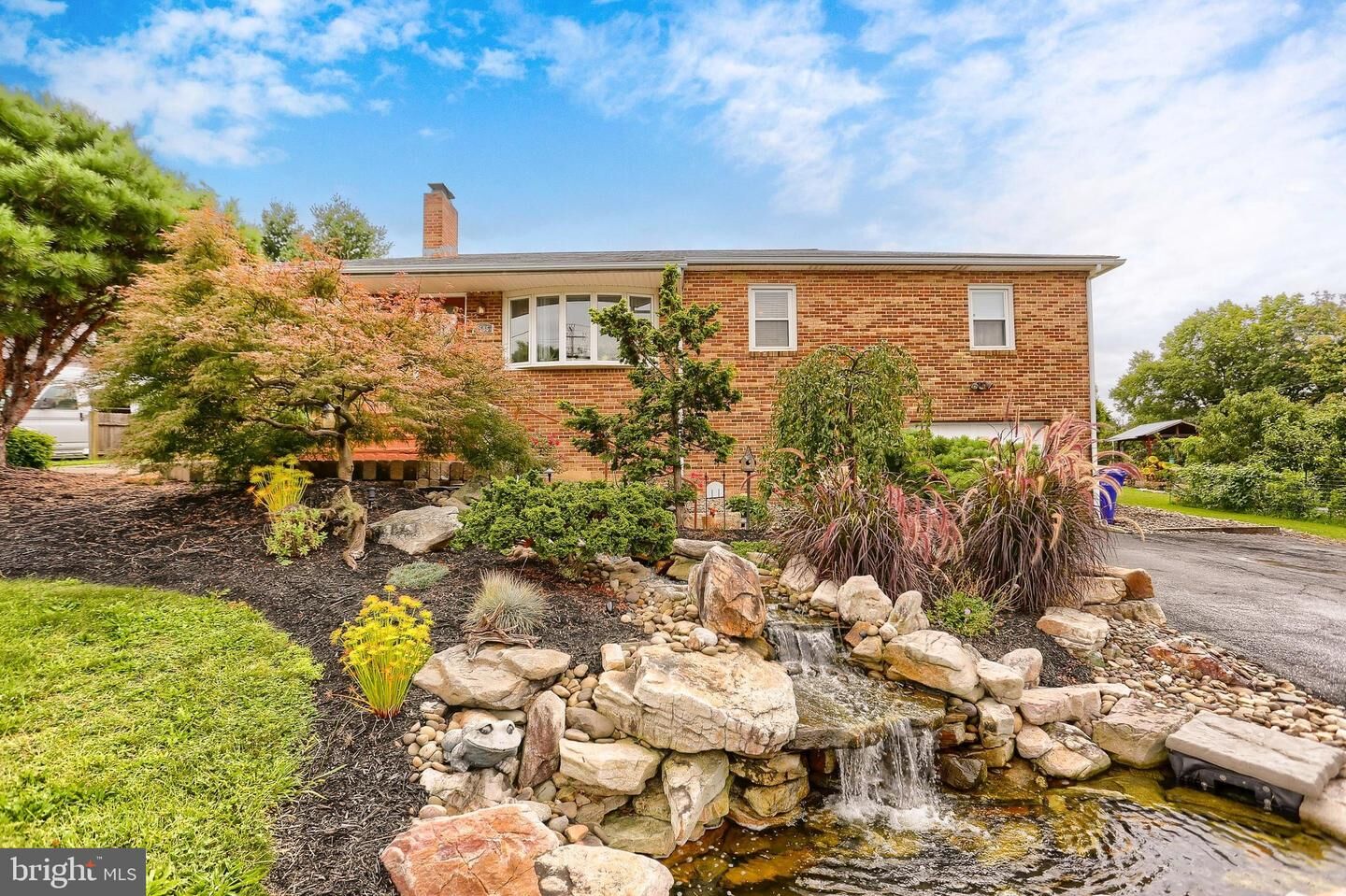 Property Photo: 2505 Linglestown Road PA 17110