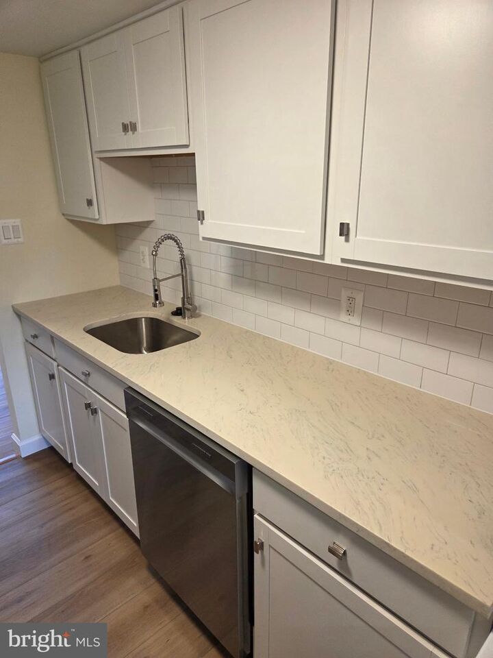 Property Photo:  2843 Banks Court  VA 22026 