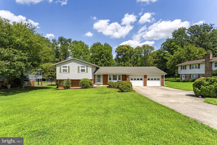 Property Photo:  9904 Vale Road  VA 22181 