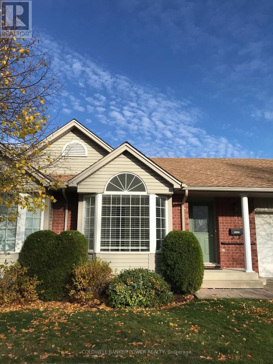 Property Photo:  122 Sherwood Forest Square 3  ON N6G 5G8 