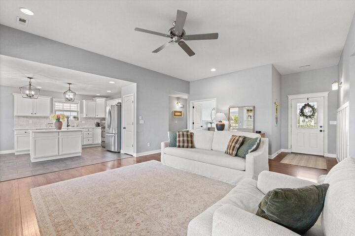 Property Photo:  5007 Whitefish Ct  MO 65203 