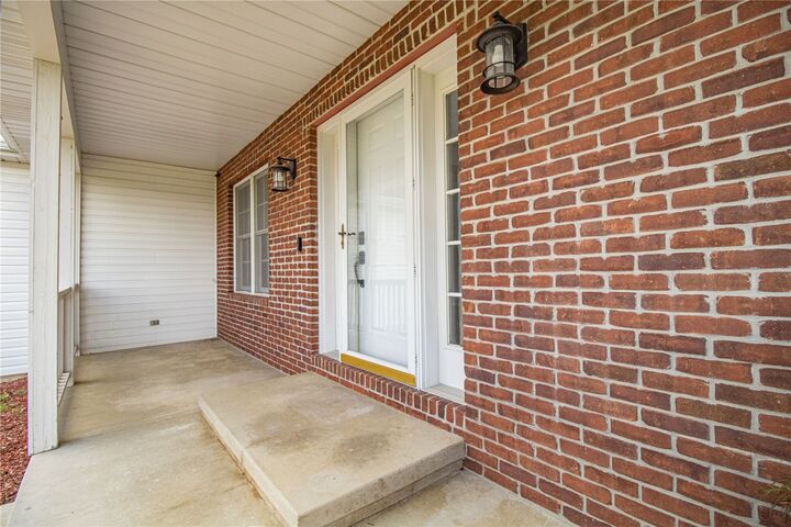 Property Photo:  2050 Sky View Drive  IA 52302 