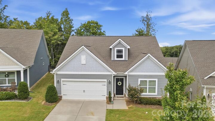 Property Photo:  5112 Natural Path Lane  NC 28173 