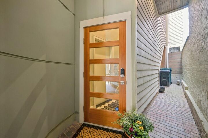 Property Photo:  208 Wade Street  OH 45202 