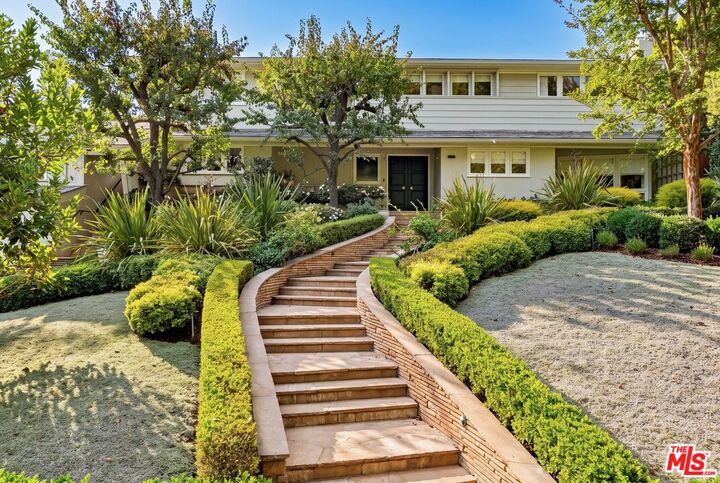 Property Photo: 291 Loring Ave CA 90024
