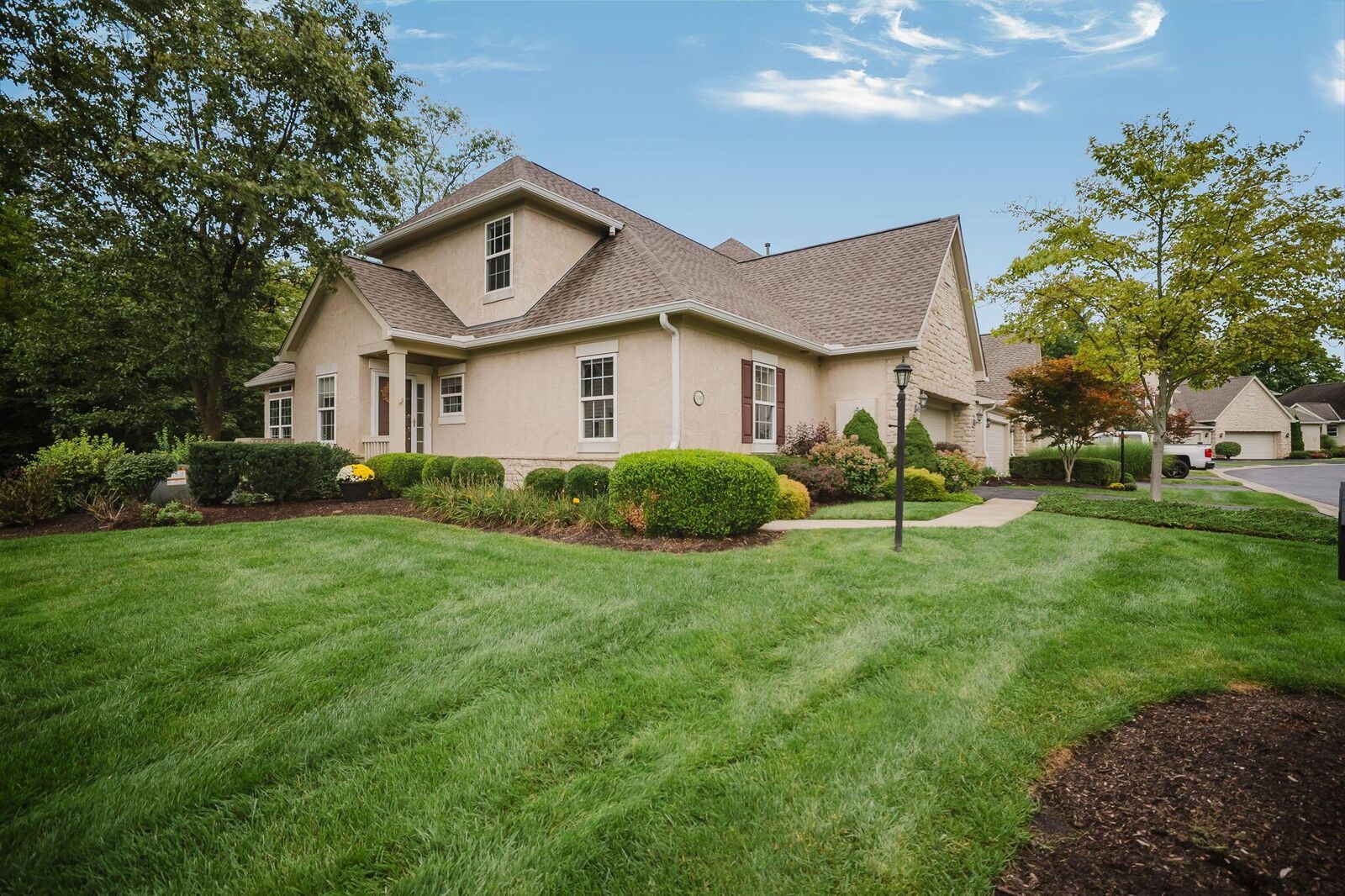 Property Photo:  7392 Deer Valley Crossing  OH 43065 