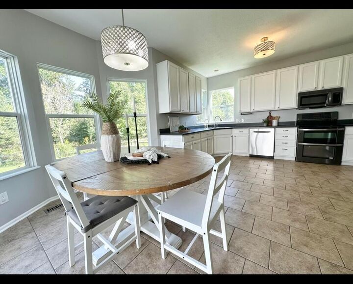 Property Photo: 5311 Covington Meadows Drive OH 43082