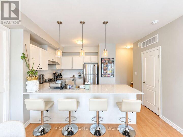Property Photo: 2420 Baronwood Drive 40-03 ON L6M 0X6