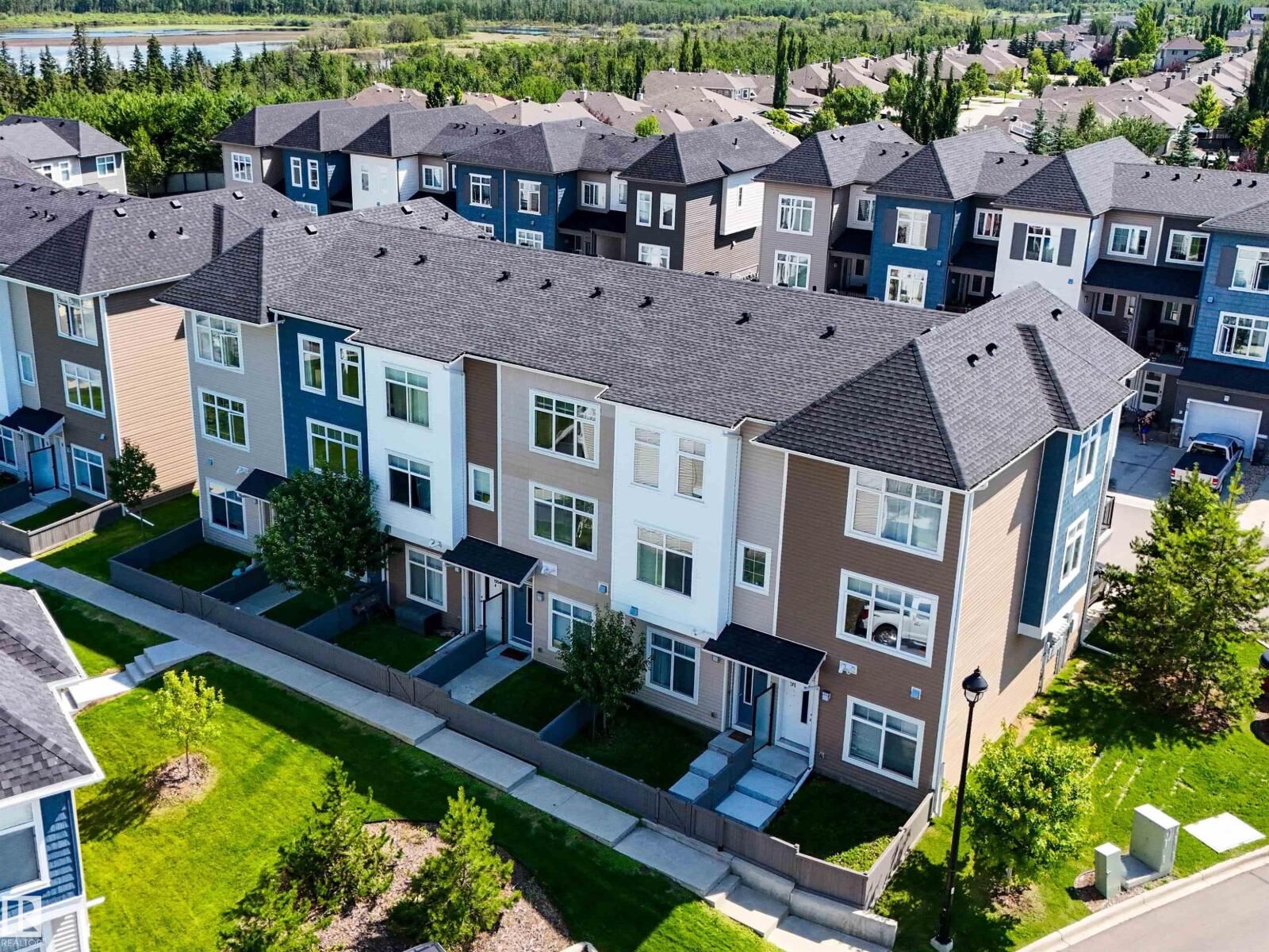 Property Photo:  #89 600 Bellerose Dr  AB T8N 7T5 