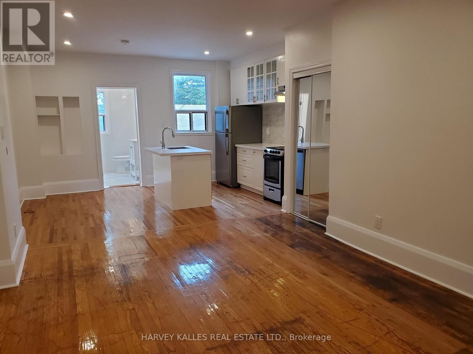 Property Photo: 1300 Lansdowne Avenue Main ON M6K 2V9