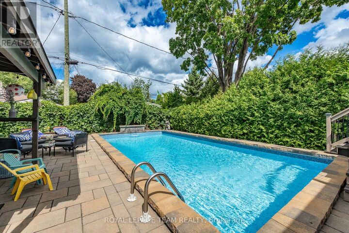 Property Photo:  2149 Dublin Avenue  ON K2C 0X7 
