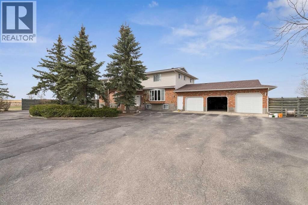 Property Photo:  7 Willow Vale  AB T2P 3G7 