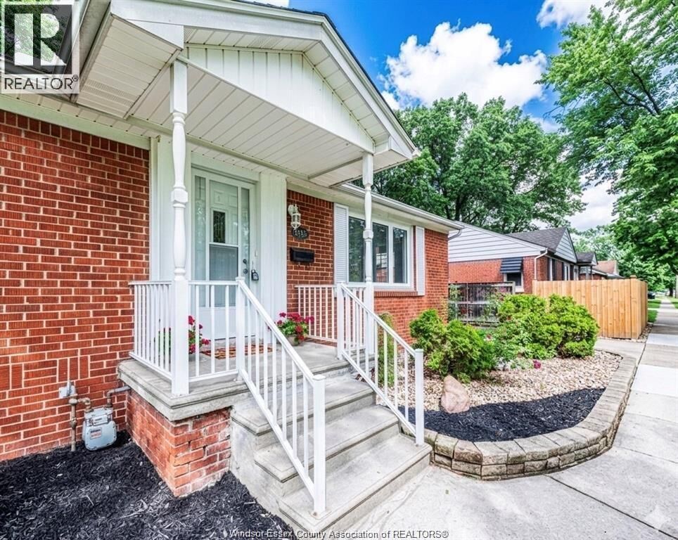 Property Photo: 3365 Curry Avenue ON N9E 2T4