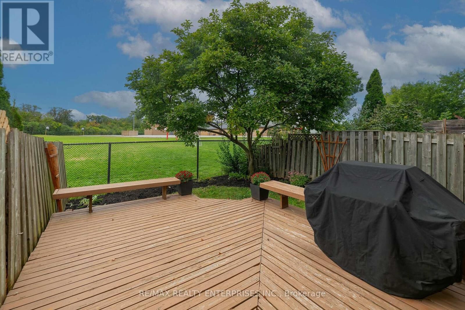Property Photo:  1066 Runnymead Crescent  ON L6M 1C4 