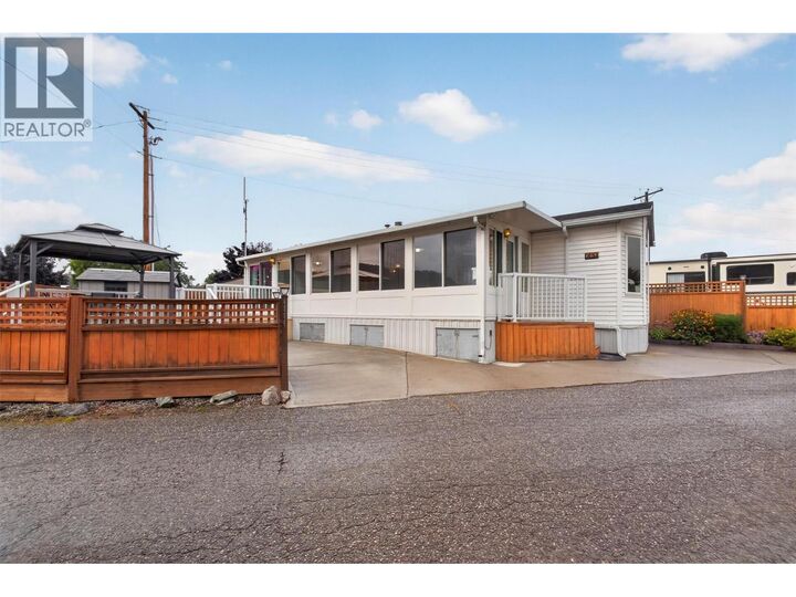 Property Photo:  415 Commonwealth Road 220  BC V4V 1P4 