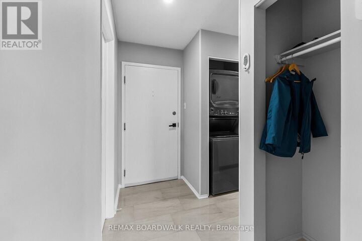 Property Photo:  218 Viewmount Drive 308  ON K2E 7X5 