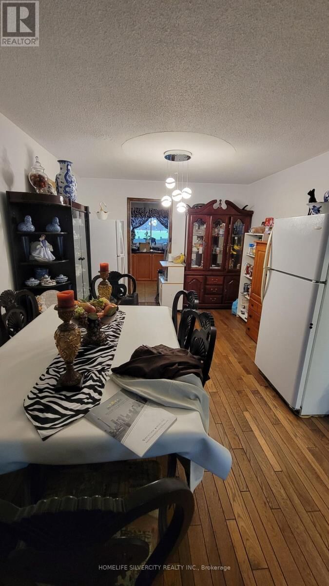Property Photo: 900 Central Park Drive 36 ON L6S 3J6