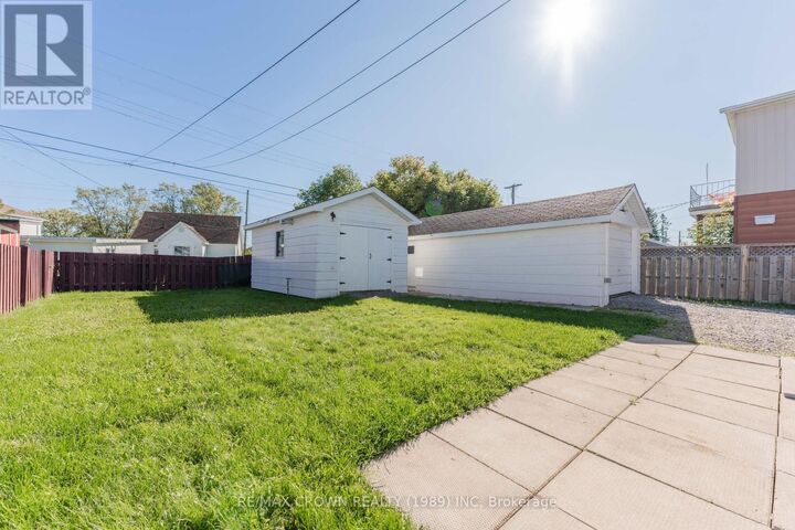Property Photo:  13 Pine Crescent  ON P5N 1X6 