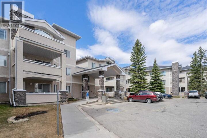 Property Photo:  26 Country Hills View Northwest  AB T3K 5G2 