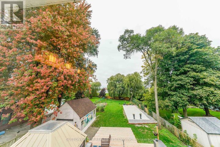 Property Photo:  684 Birchmount Road Upper  ON M1K 1R3 