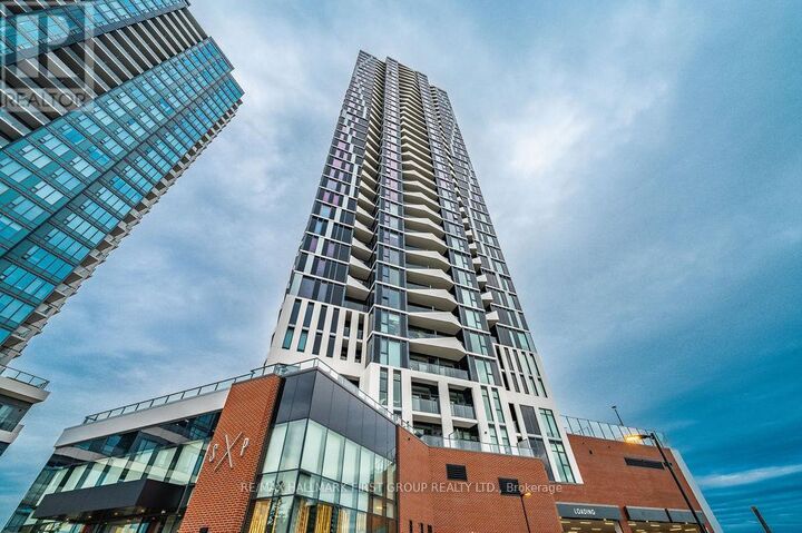 Property Photo:  25 Wellington Street 610  ON N2G 0G5 