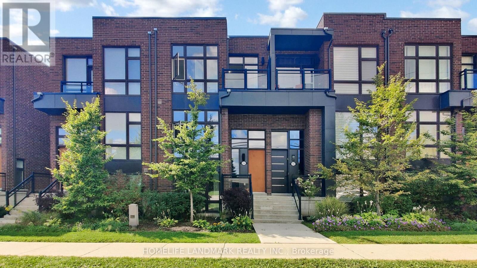 Property Photo: 9180 Bathurst Street ON L4J 0K1