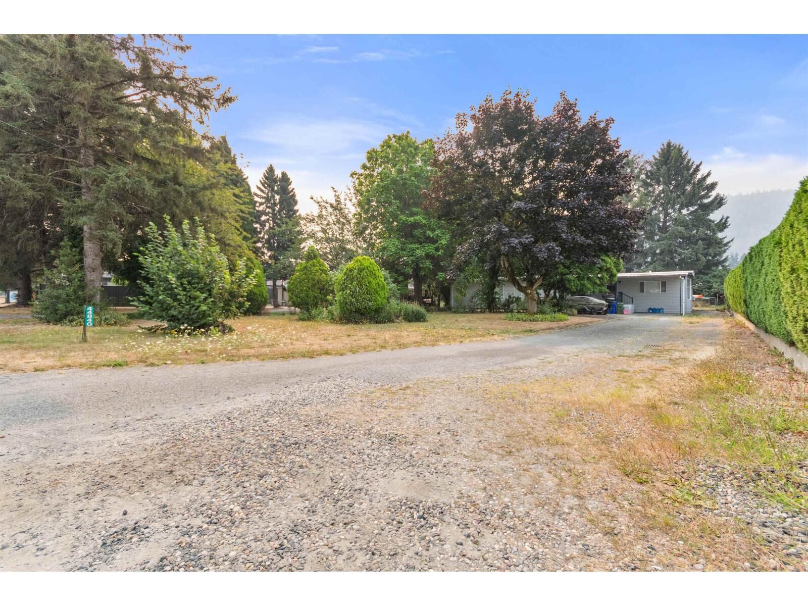 Photo de la propriété: 44840 Keith Wilson Road BC V2R 3J9