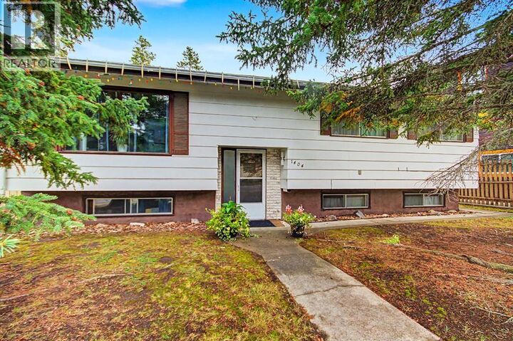 Property Photo: 1404 10th Avenue AB T1W 1W2