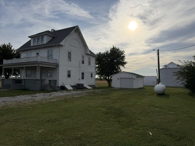 Property Photo:  1439 Roby Road  IL 62545 