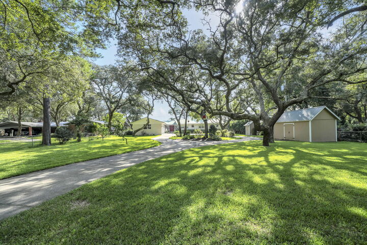 Property Photo:  45 Poquito Road  FL 32579 