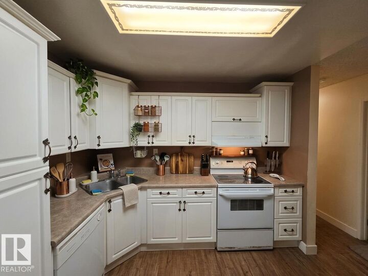 Property Photo:  2620 Mill Woods Road NW 403  AB T6L 5K6 