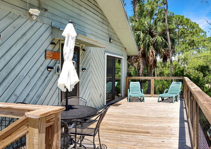 Property Photo:  134 S Palm St  FL 32456 