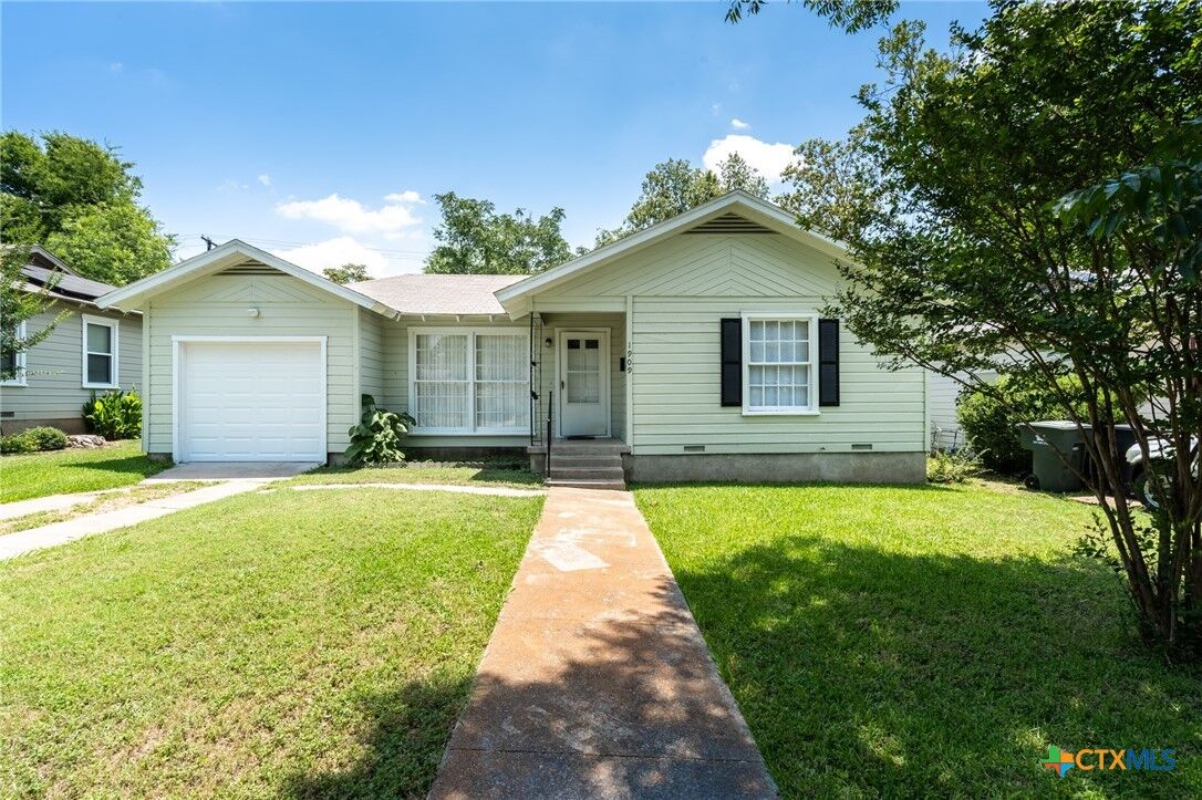Property Photo:  1909 S 11th Street  TX 76504 
