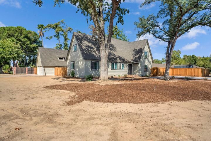 Property Photo: 4313 N Thorne Avenue CA 93704