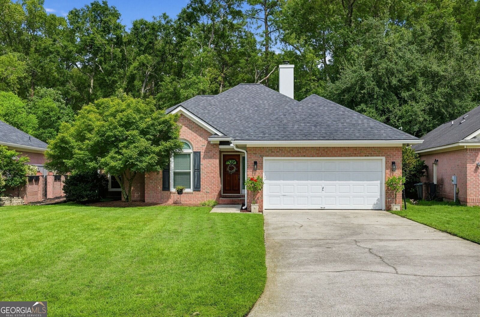 Property Photo:  12 Oak Park Place  GA 31405 