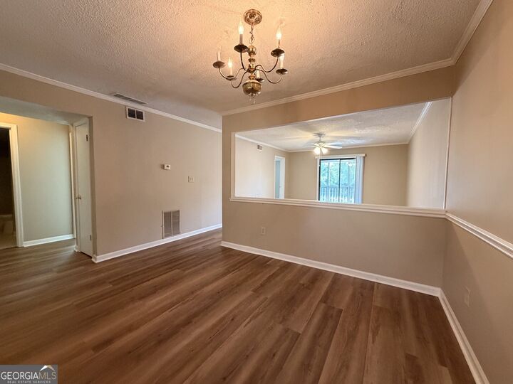 Property Photo: 2505 W Broad Street Apt 326 GA 30606
