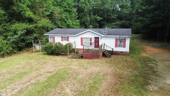Property Photo:  604 Bar B Villa Road  SC 29325 