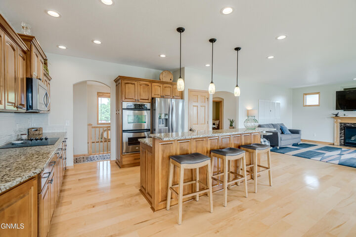 Property Photo:  4701 Boulder Ridge Road  ND 58503 