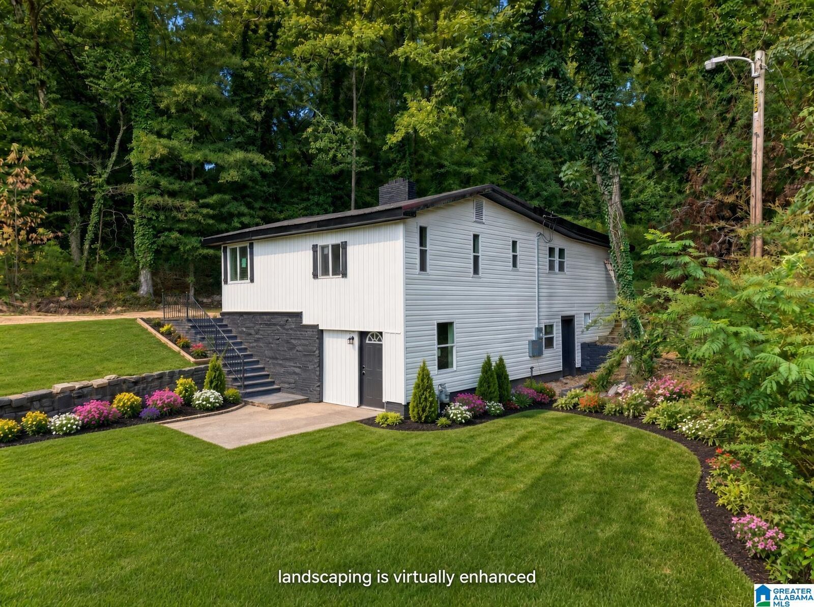 Property Photo: 831 Blue Ridge Drive AL 36207