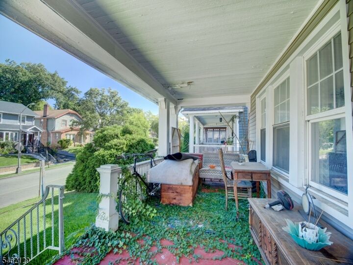 Property Photo:  165 Dodd St  NJ 07017 