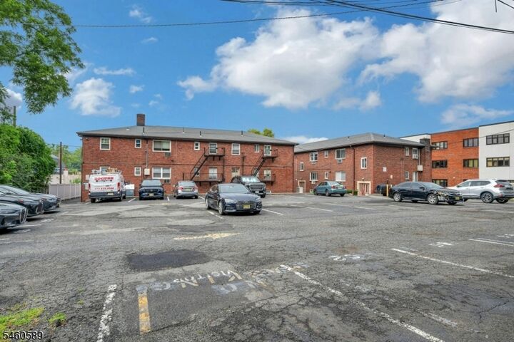 Property Photo:  378 Valley St A2  NJ 07079 