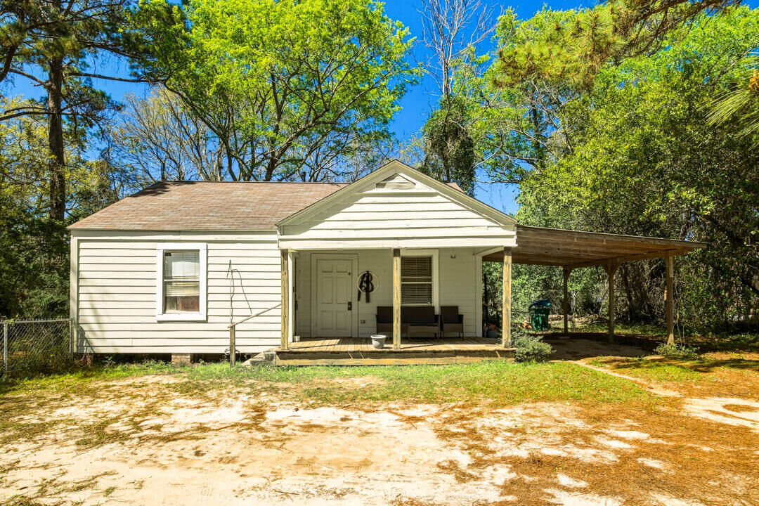 Property Photo:  420 Old Richton Rd.  MS 39465 