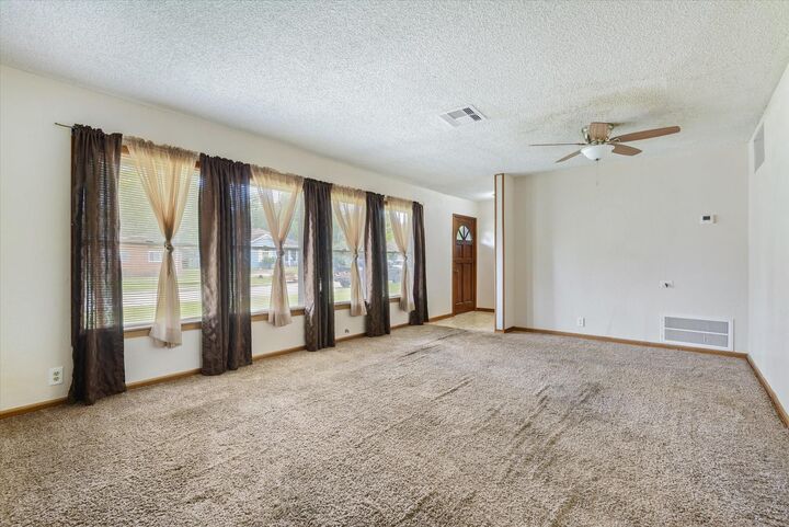 Property Photo:  213 Highland Drive  TX 77563 