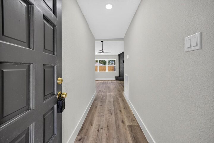 Property Photo:  6111 Sunnygate Drive  TX 77373 