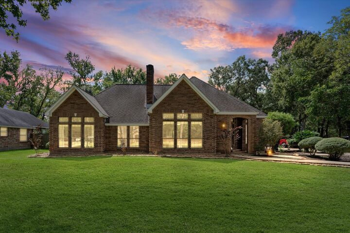 Property Photo: 205 Oetken W TX 77514