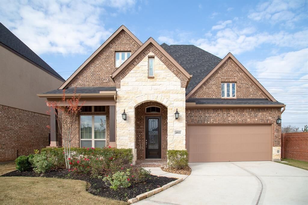 Property Photo:  4902 Thunder Creek Lane  TX 77479 