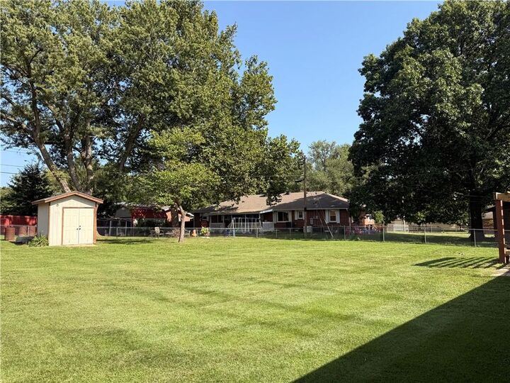 Property Photo: 705 Quincy Boulevard MO 64089