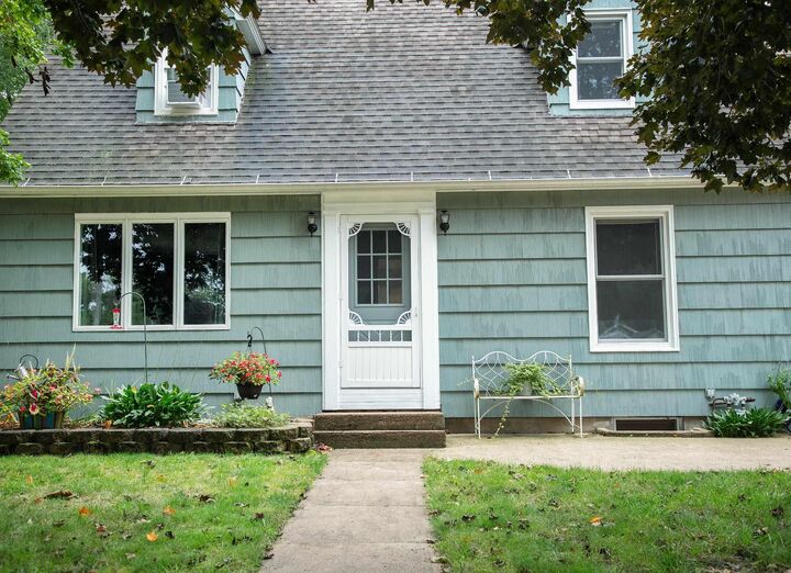 Property Photo:  77 Monroe Street  IA 50658 