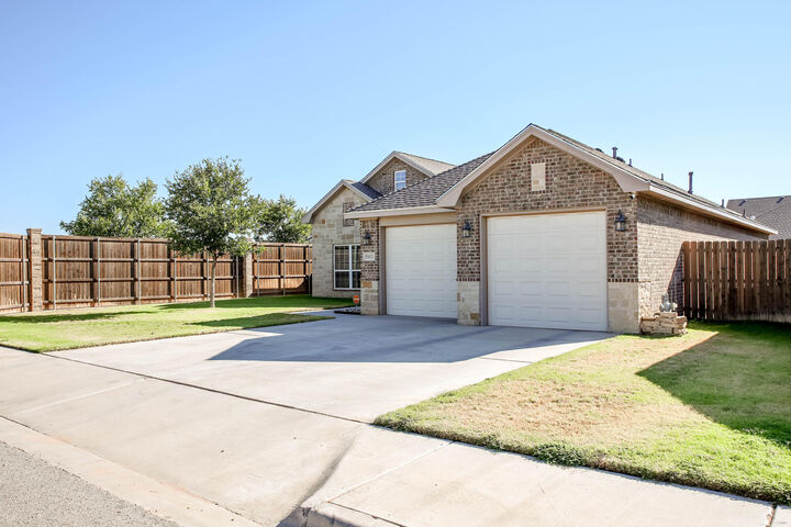 Property Photo:  5001 Quincy Avenue  TX 79407 