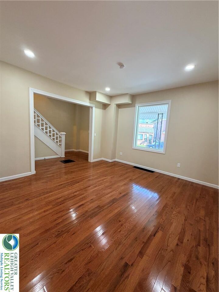 Property Photo: 1825 Freemansburg Avenue E PA 18042